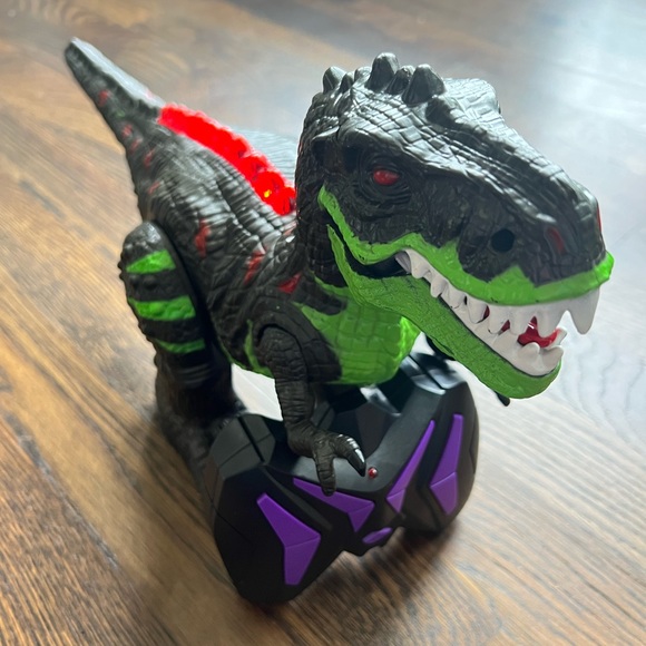 REMOTE CONTROL DINOSAUR TOY || Kids 3-7 || Electric RC Walking T-Rex - Picture 6 of 15